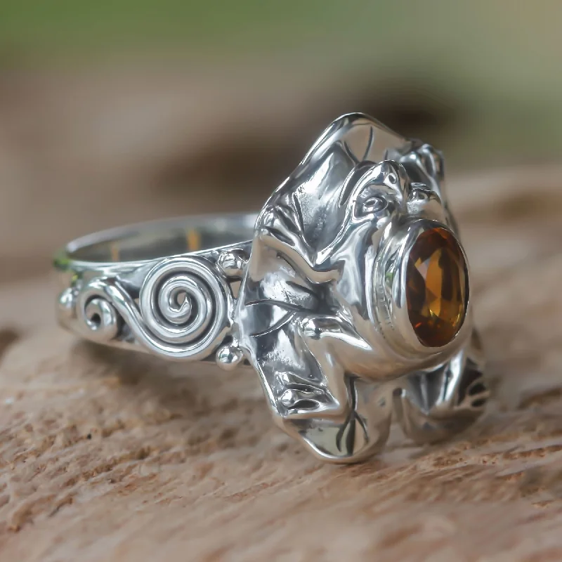 - Degradable pet feces bagGolden Rainforest Frog Citrine and Silver Frog Cocktail Ring