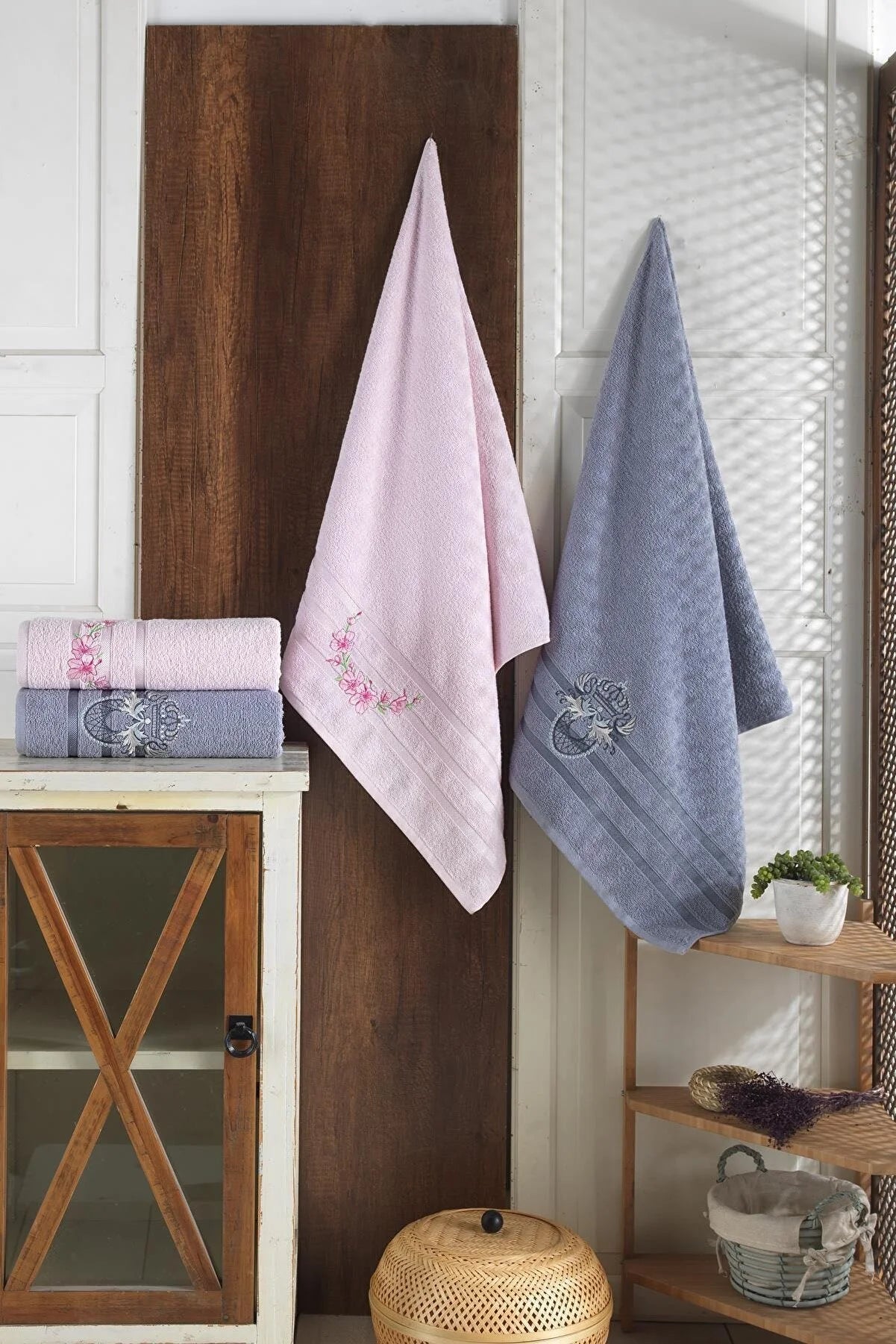 Pet ProductsZeynep Tekstil Bathroom 2-Piece Embroidered Bath Towel