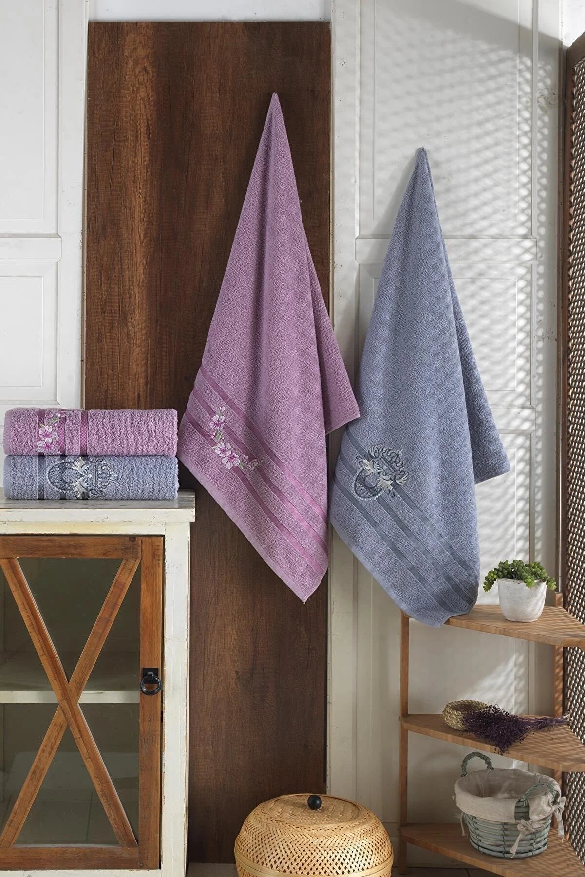 - Winter warm clothes for short-haired dogsZeynep Tekstil Bathroom 2-Piece Embroidered Bath Towel Set