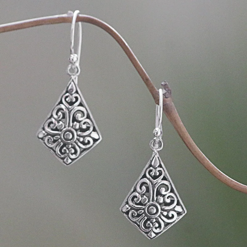 - Cat anti-jump window safety netBali Kites Sterling Silver Kite Shaped Dangle Earrings from Indonesia