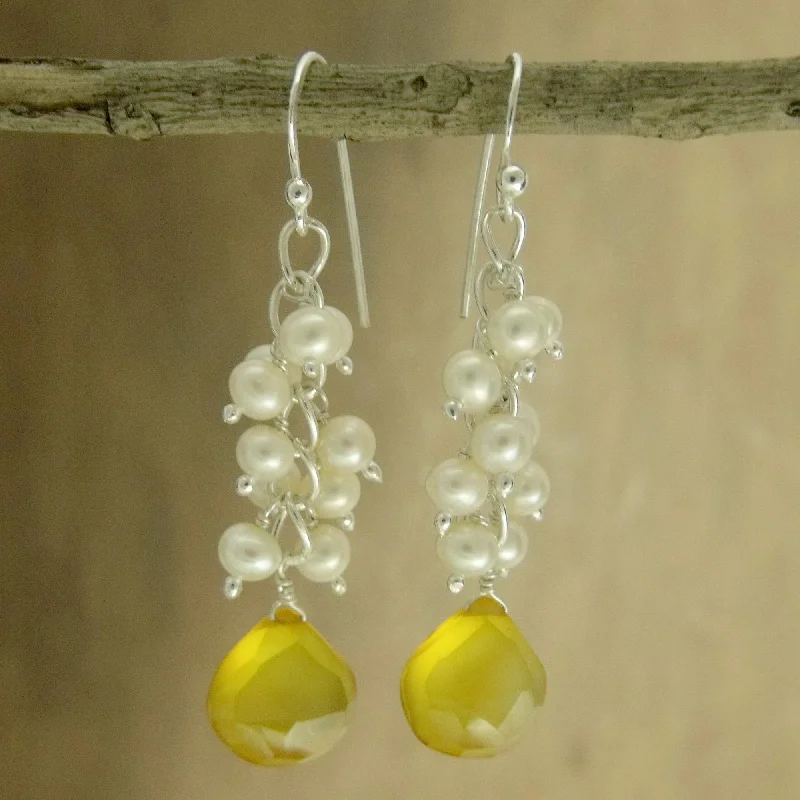  -Non-contact cat thermometerGolden Shimmer Pearl and chalcedony cluster earrings